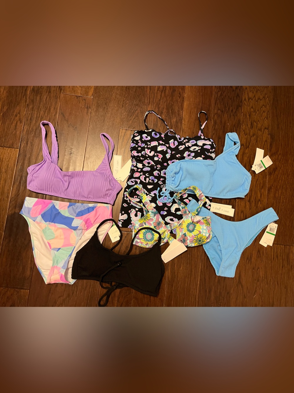 Lot of 7 Pieces Salt + Cove 
Swimwear Mix & Match Large 
New  MSRP $155 LP3